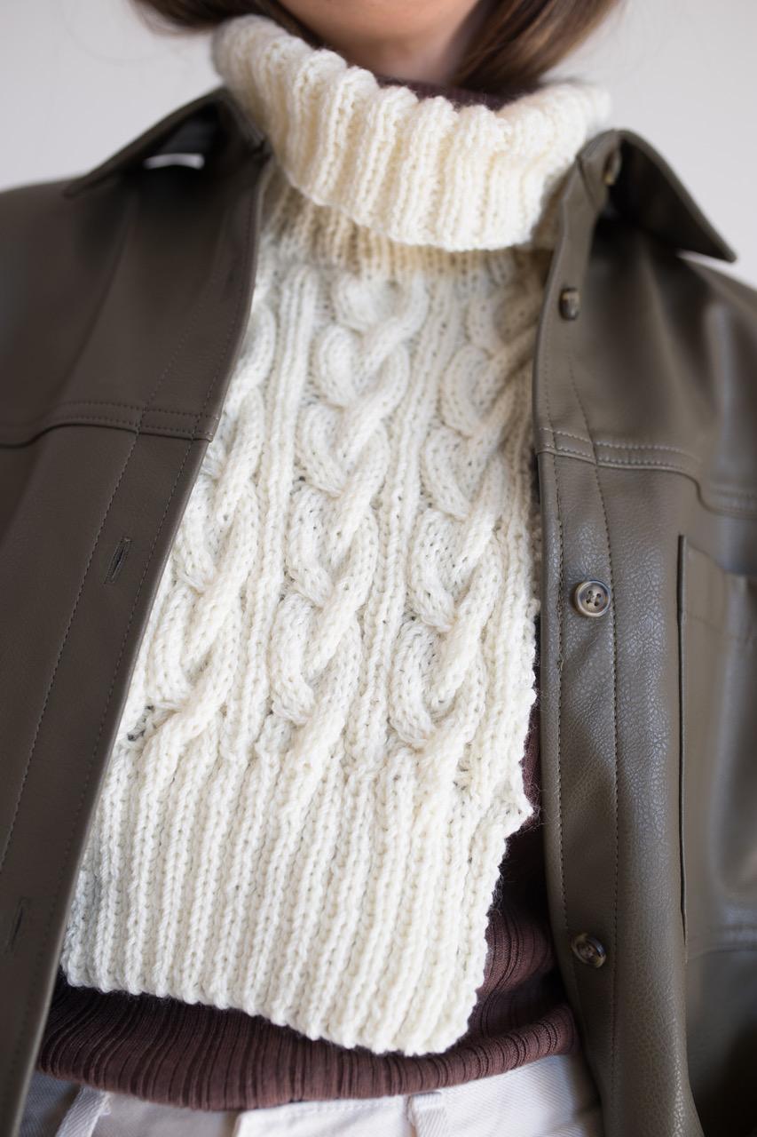 The Izzy Lou Cabled Bib Scarf