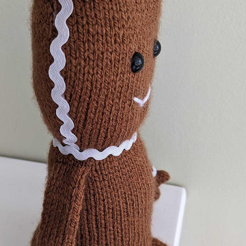 Gingerbread shelf sitters