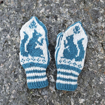 Squirrel mittens