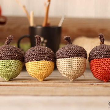 Acorns in Three Sizes