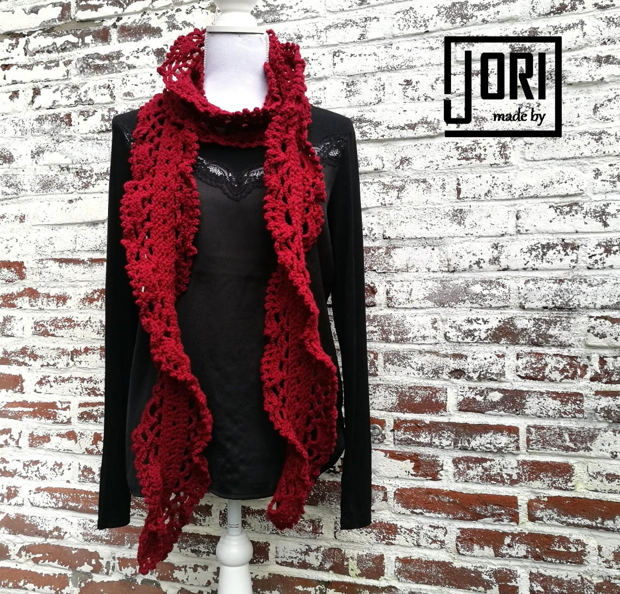Celosia twisted lace ruffle scarf