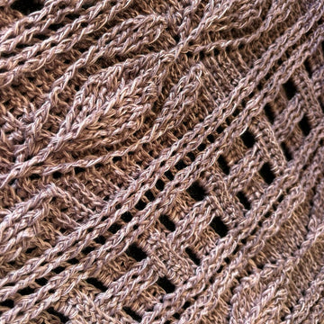 Flat Triangular Scarf "Larisaia"