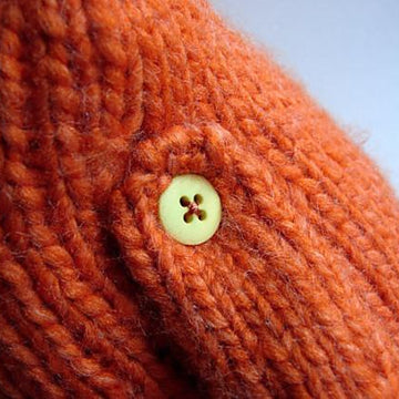 Fat Cat (knitted round)