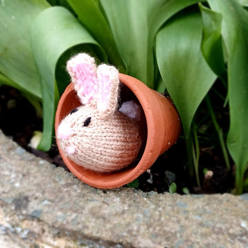 PDF KNITTING PATTERN Farm Yard Creme Egg Covers EASY Set Of 4 Pig Chick Bunny EASTER Oreo Egg