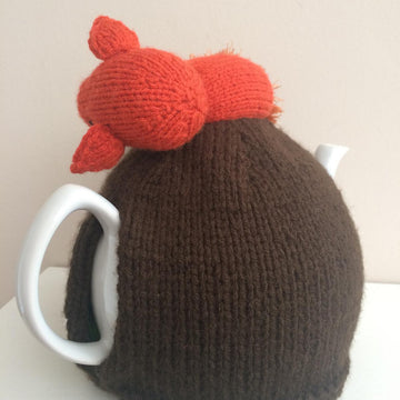 Fox tea cosy