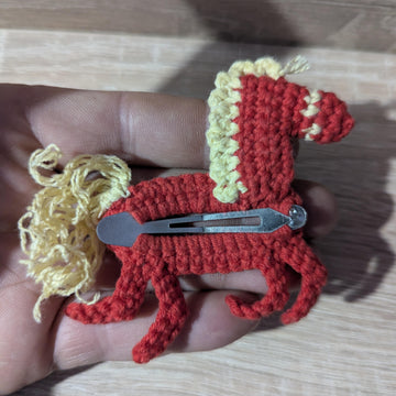 Horse Hair Clip English-US