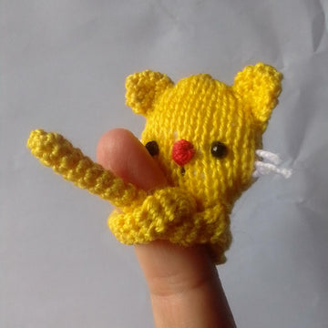 Postcards for the heart “YELLOW CAT”