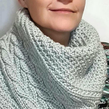 Lilac crochet shawl