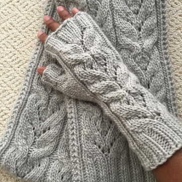 The Heartflower Cabled Scarf