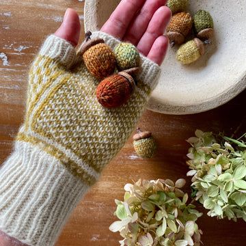 Oaktober Mitts