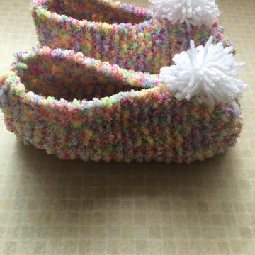POMPOM SLIPPER SOCKS CHENILLE GARTER STITCH BEGINNER KNITTING PATTERN
