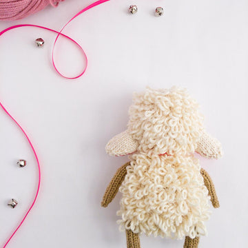 Sasha the sheep - Toy knitting pattern