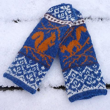 Squirrels Mittens
