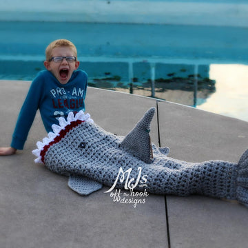 Bulky & Quick Shark Blanket