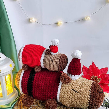Amigurumi funny capybara Santa