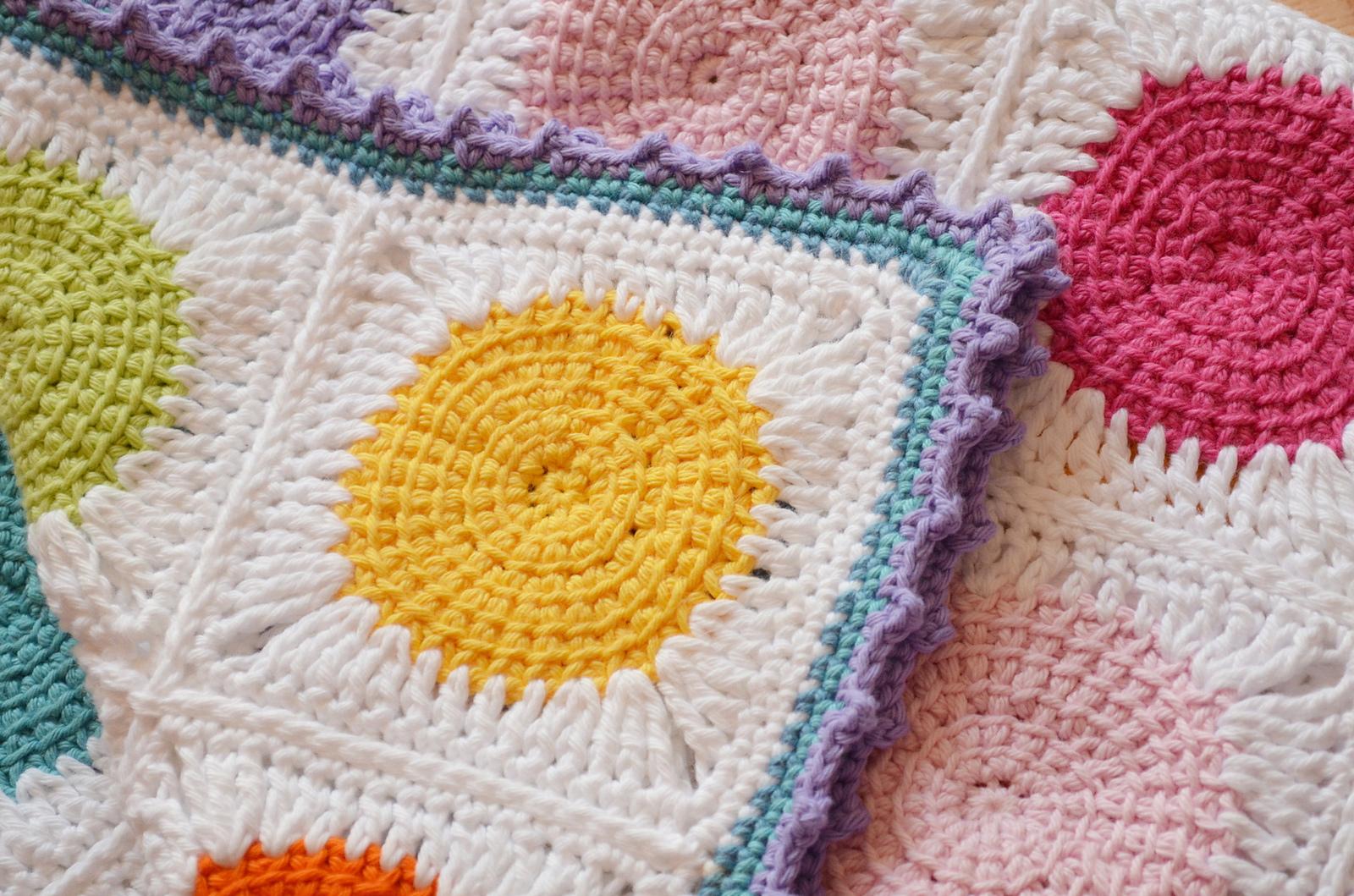 Dots baby blanket