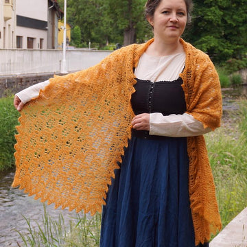 Wheat fields shawl