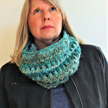 Mottled Green Cowl