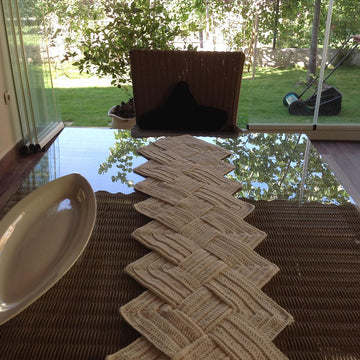 Table Runner N 142