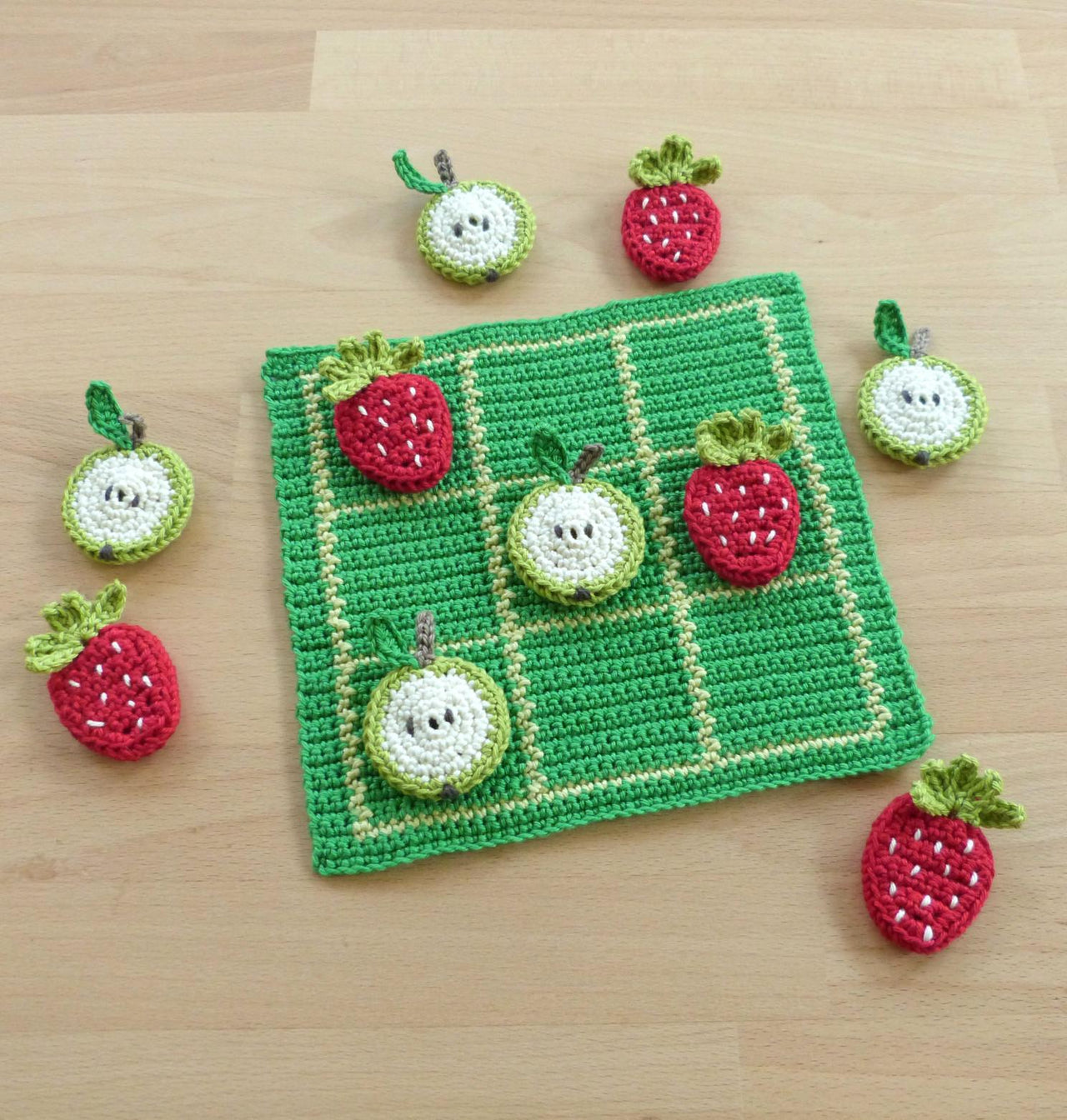 Garden tic tac toe