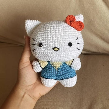 Hello Kitty amigurumi