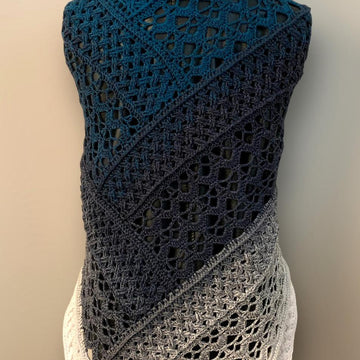 Triangular Scarf "Metis"
