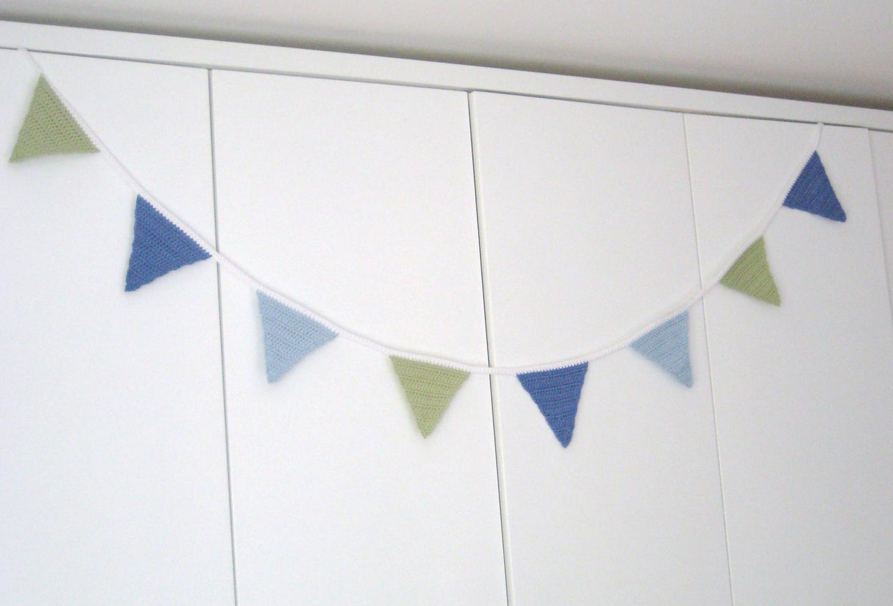 12 Flags Bunting