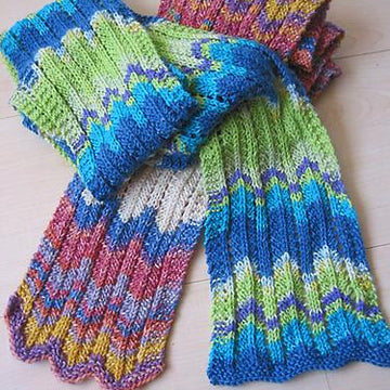 Wavy Stripes Scarf