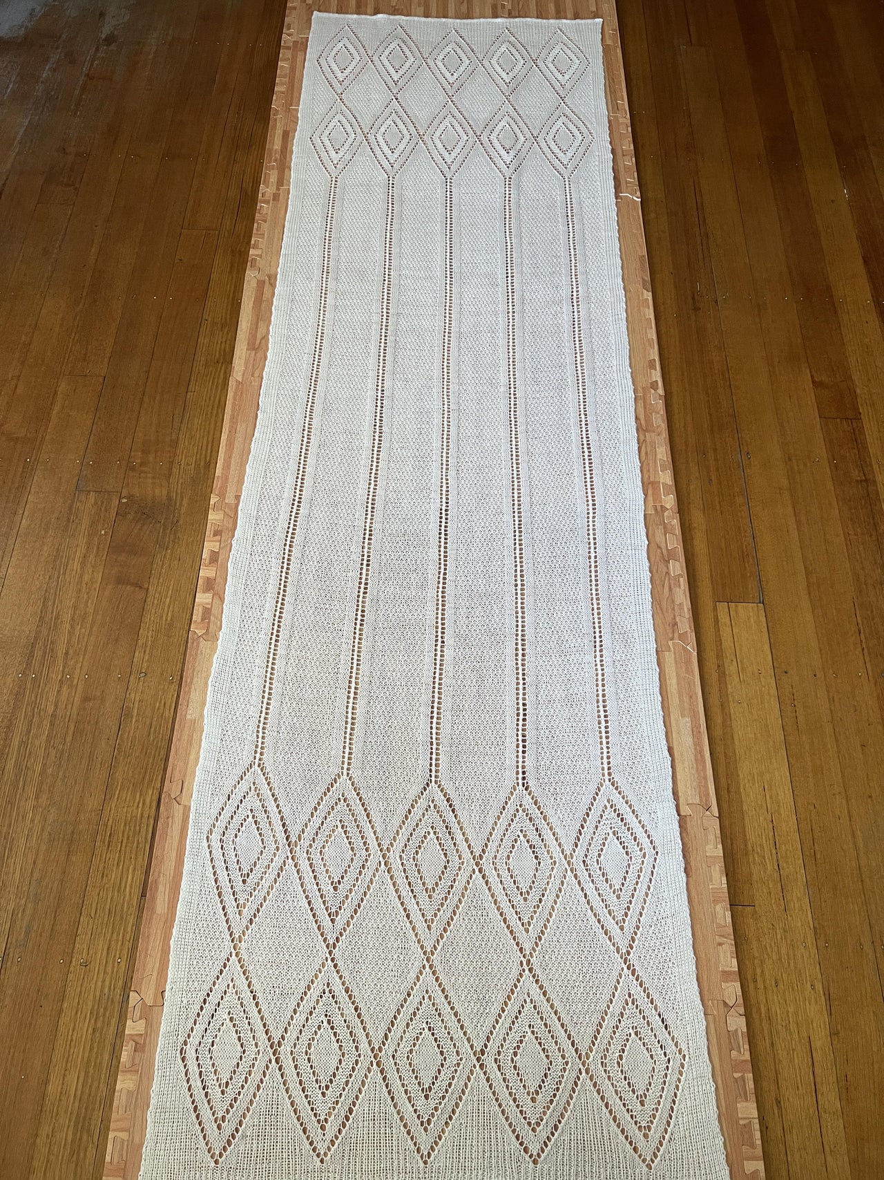 Shawl with Double Diamond Border
