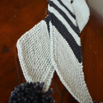 Side Stripe Scarf