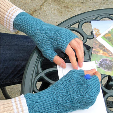 Crème de Noyaux Gloves and Mitts