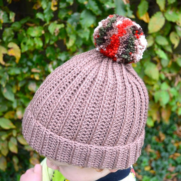 Pom-pommy hat
