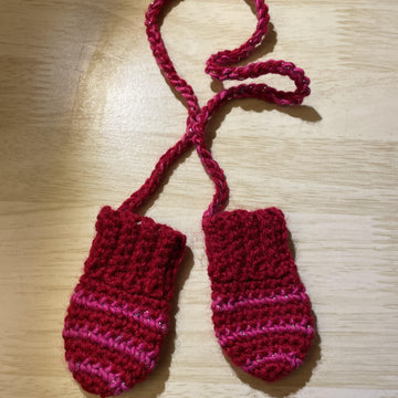 Doll’s Valentine Mittens