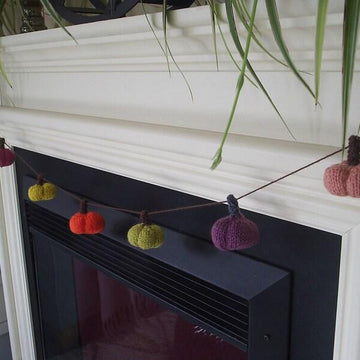 Mini Pumpkin Bunting DK Knitting Pattern