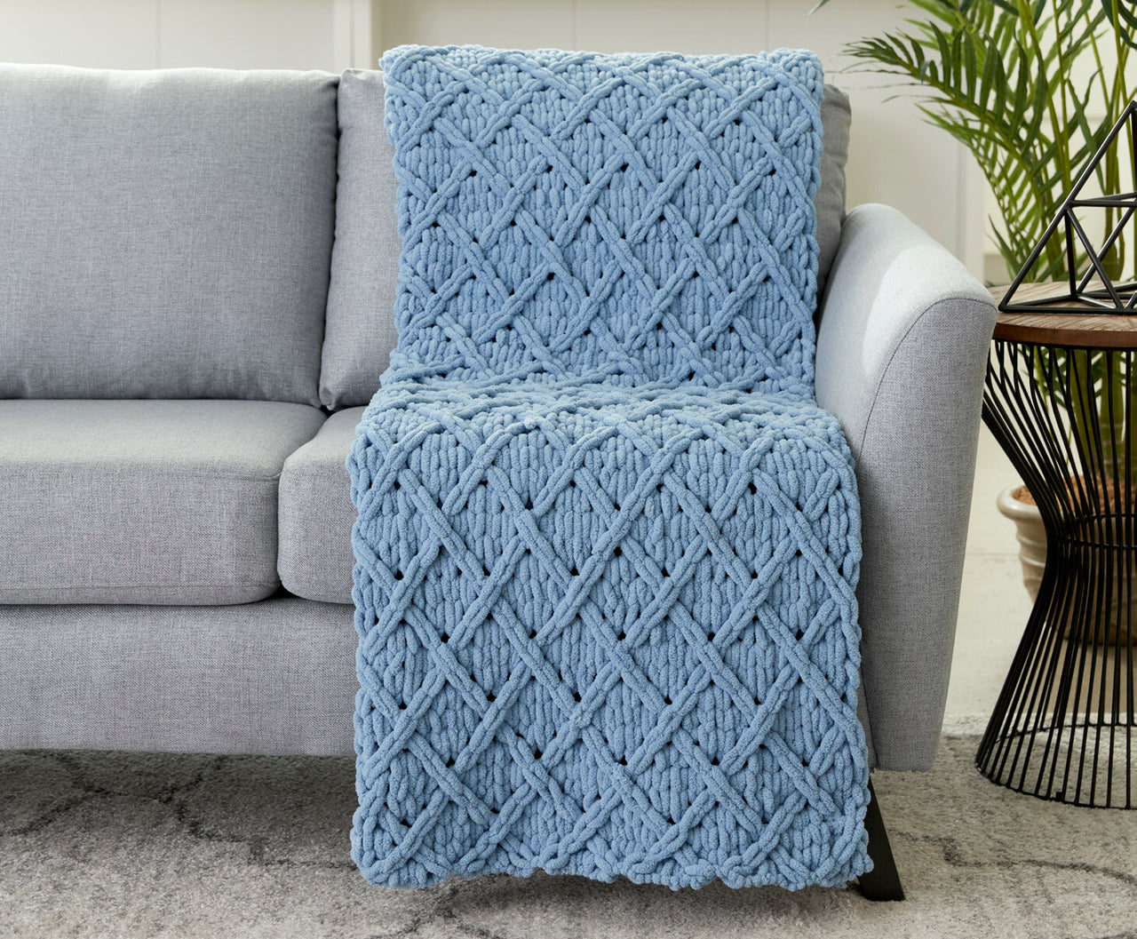Diamond Lattice Blanket in Bernat Alize Blanket-EZ - Downloadable PDF