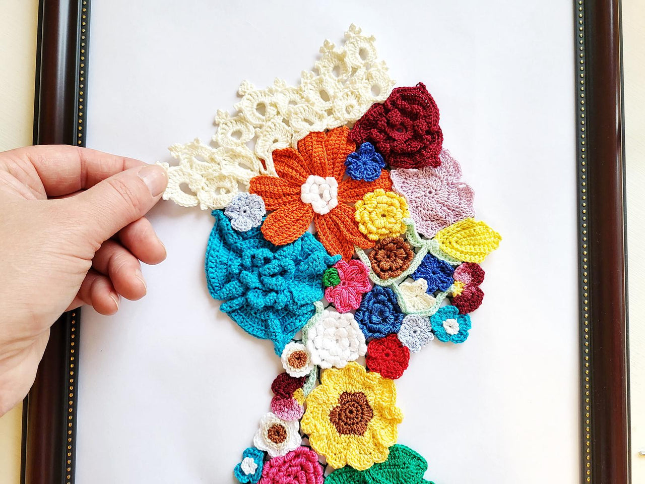 Queen Floral applique crochet pattern