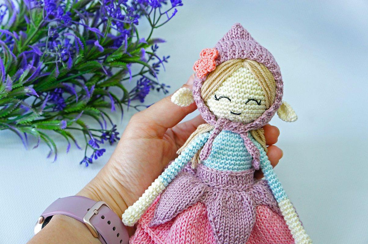Crochet flower elf