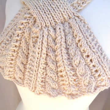 Keyhole Scarf with Cables