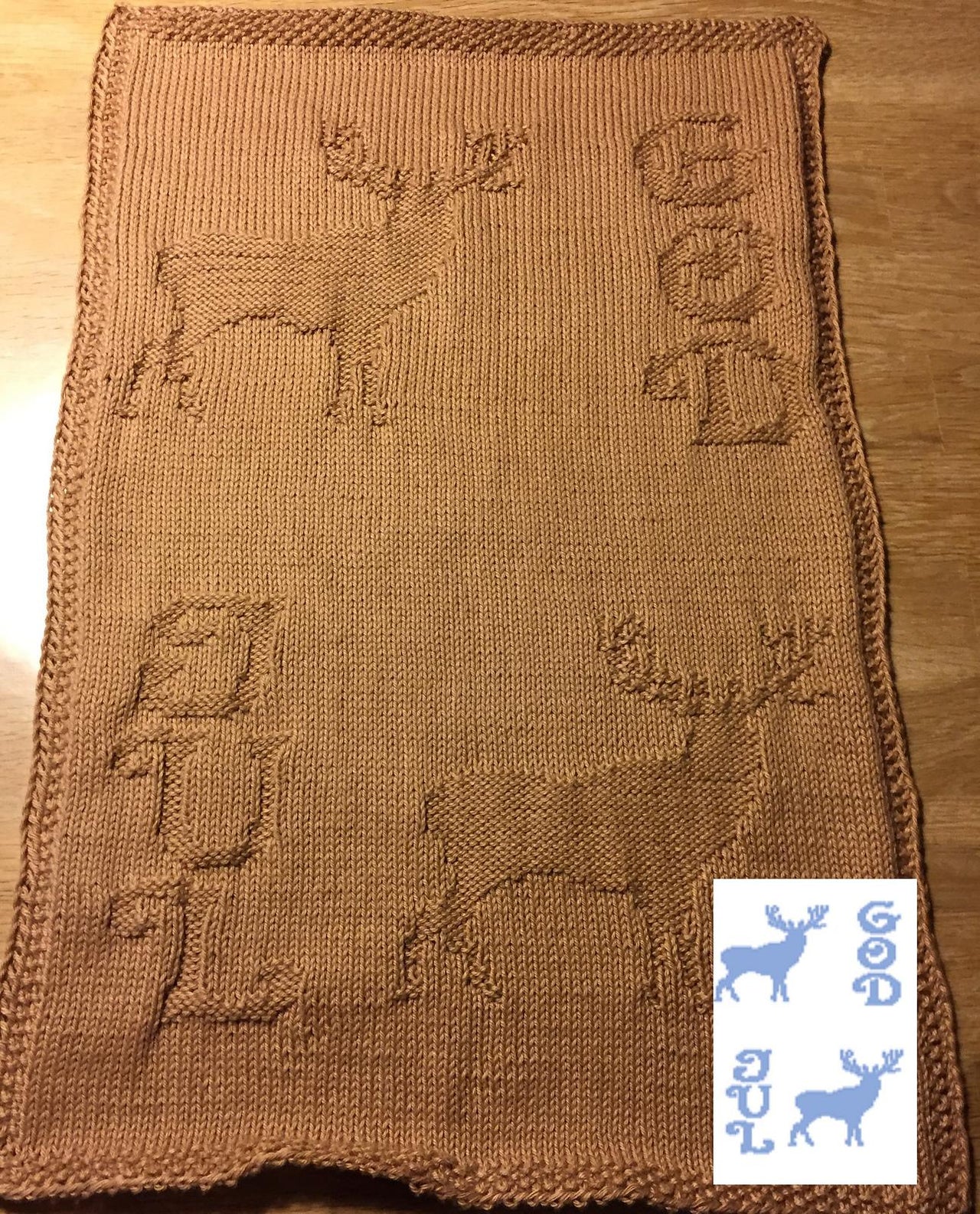 Nr. 321 – 19 – 8. Christmas Reindeer guest towel