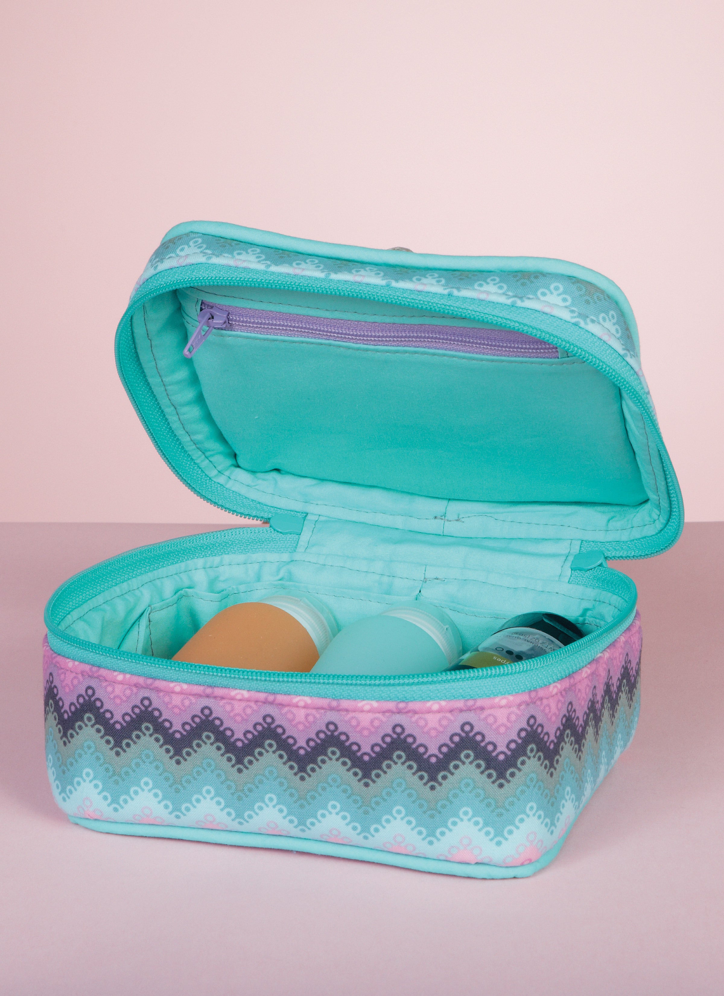 McCall's Travel Cases in Three Sizes M7487 - Paper Pattern All Sizes in One Envelope