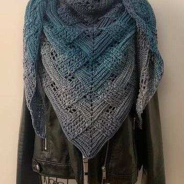 Triangular Scarf "Rhea"
