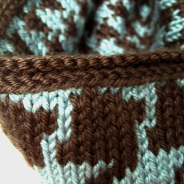Reversible Houndstooth Cowl