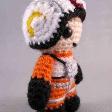 Luke Skywalker - Farm Boy and Pilot - Star Wars Mini Amigurumi