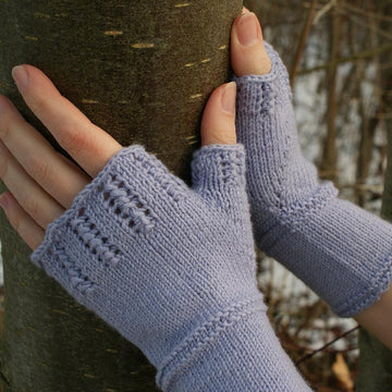 Lace Lavender Mitts