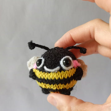 Mini Bees (Keychain)