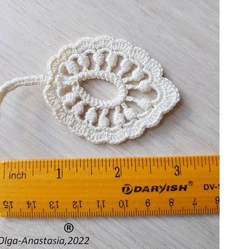 White openwork leaf