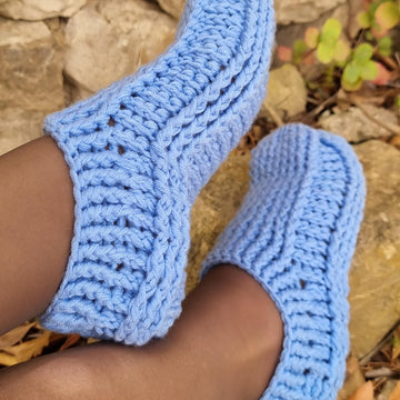 Cozy crochet slippers socks for adults and kids pattern S3