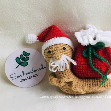 Santa Snail- crochet pattern- PDF file- English
