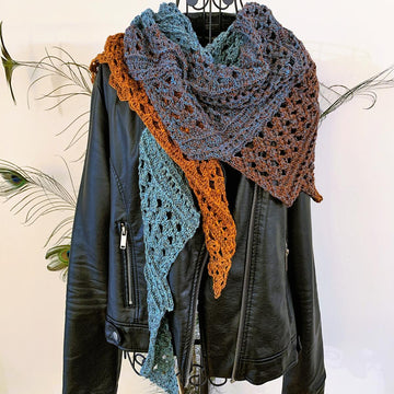 Triangular Scarf "Rhoxane"
