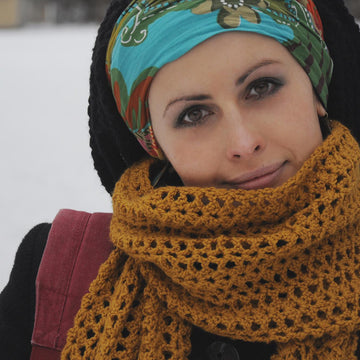 Victory crochet scarf with fringe